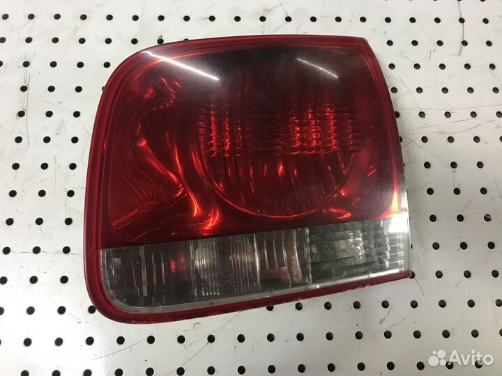 Фонарь задний правый в крышку 1 Touareg 2002-2007