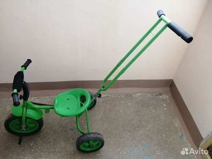 Велосипед 3-х колесный с ручкой