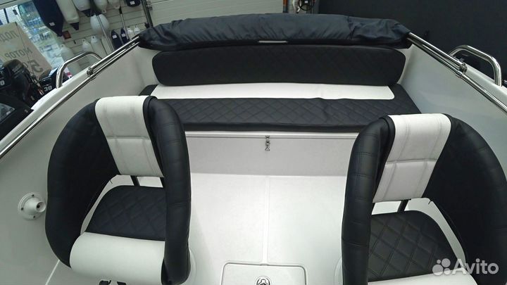 Катер Феникс 510 BR