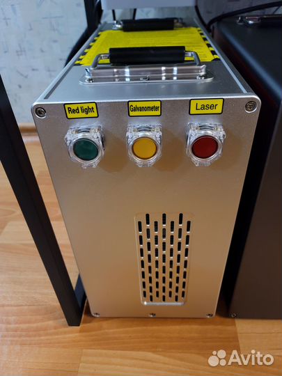 Лазерный маркер волоконный Raucys 30Q