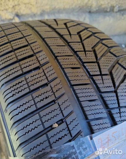 Hankook Winter I'Cept Evo2 W320A SUV 275/40 R22 107V