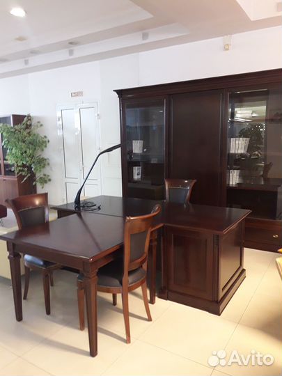 Мебель для кабинета руководителя массив