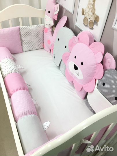 Комплект бортиков в кроватку для новорожденного