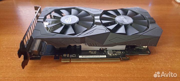 Видеокарта asus ROG-strix-RX560-O4G-EVO-gaming