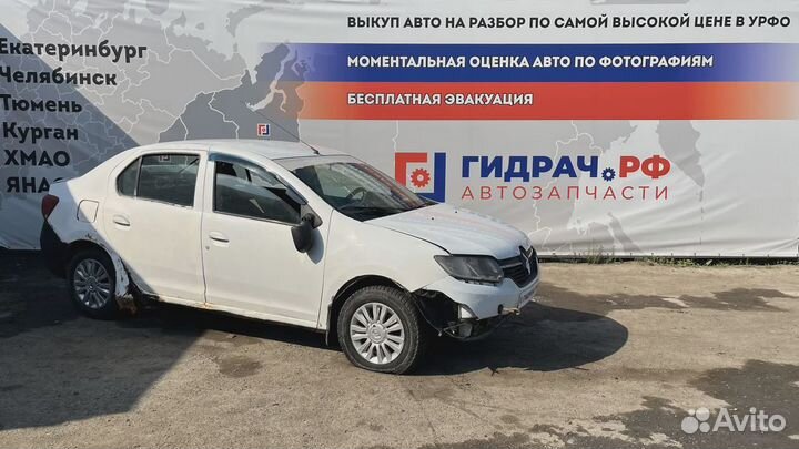 Накладка торпедо центральная Renault Logan 2 275002137R