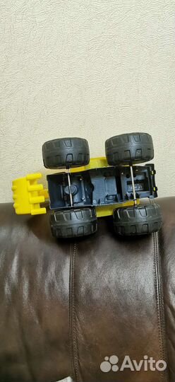 Трактор little tikes игрушка