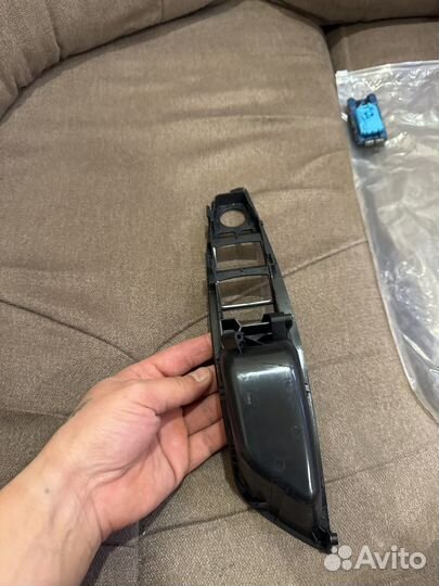 Ручка передней правой двери на бмв ф 10