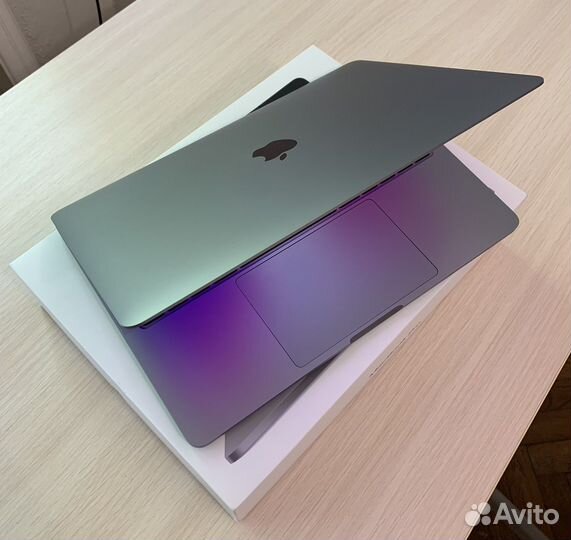 Macbook Pro 13 2020 - M1 512гб