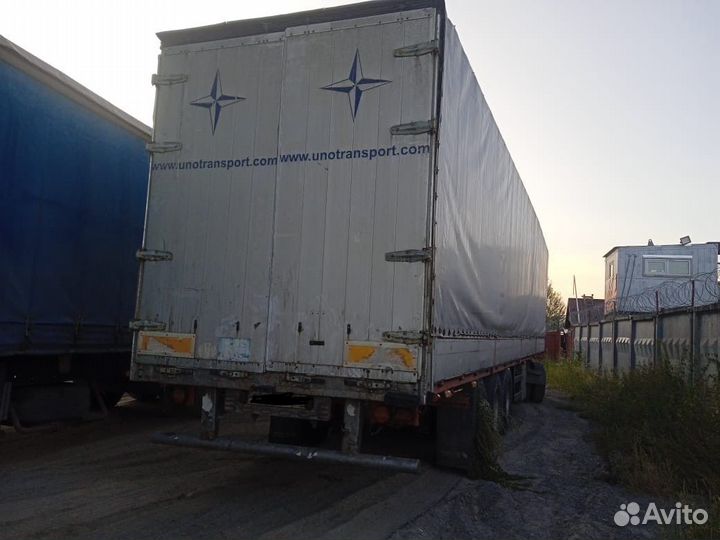 Freightliner FLD 120 с полуприцепом, 2001