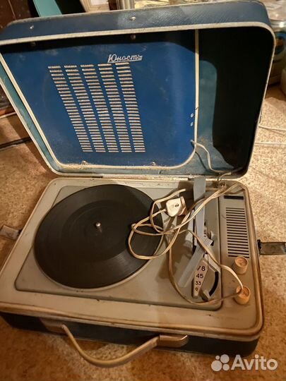 Юность, Кантата 204, Радиотехника 301