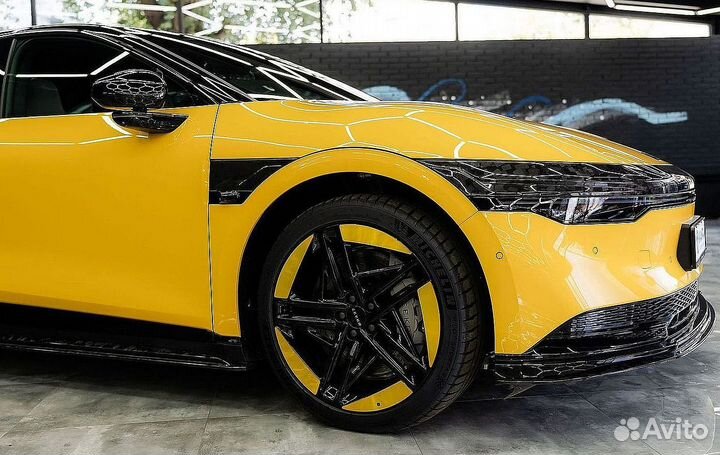 Zeekr 007 646 л.с. AT, 2024