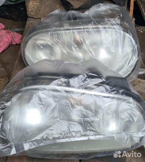 Фара передняя левая/правая