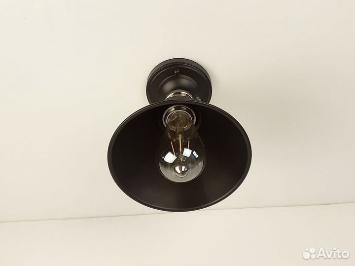 Потолочный светильник