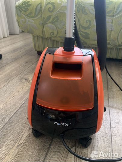 Отпариватель для одежды вертикальный