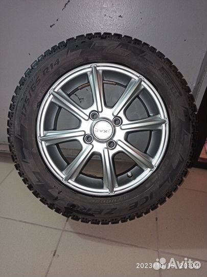 Pirelli Ice Zero 175/65 R14 82T