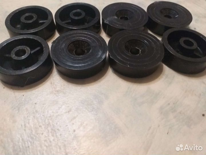 Опоры мебельные высота11мм диаметр40мм