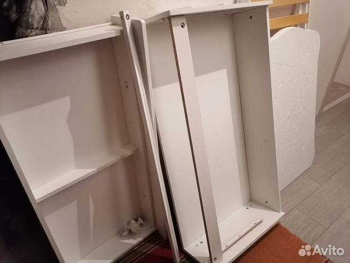 Кровать детская с маятником