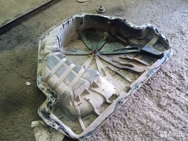 Ниша багажника рено меган 2 седан