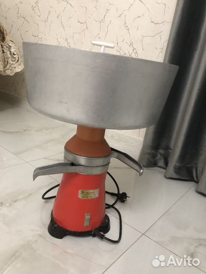 Сепаратор для молока электрический