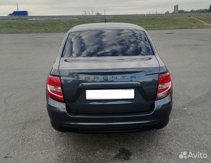 Надпись на багажник в стиле Порше