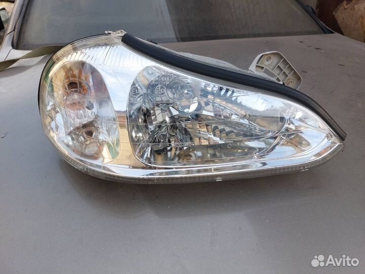 Фара правая Kia Clarus 2 Оригинал