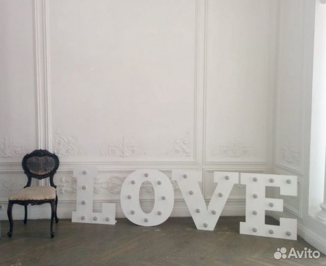 Буквы love с лампами в аренду