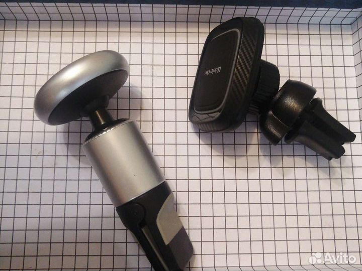 Держатель для телефона в машину