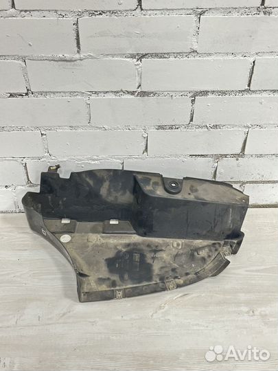 Защита днища задняя левая правая BMW F30