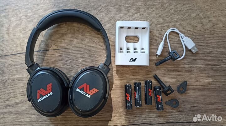 Металлоискатель Minelab vanquish 540 Pro-Pack