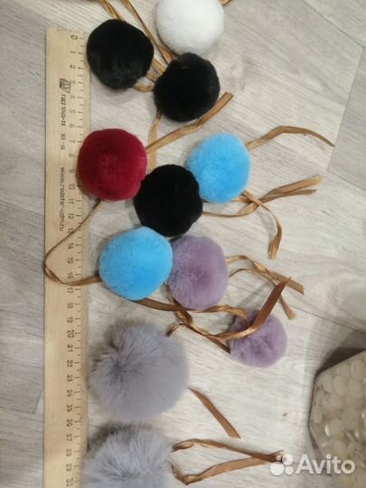 Меховые помпоны