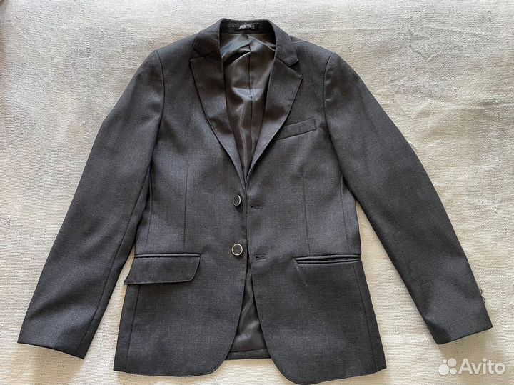 Пиджак на мальчика+жилетка