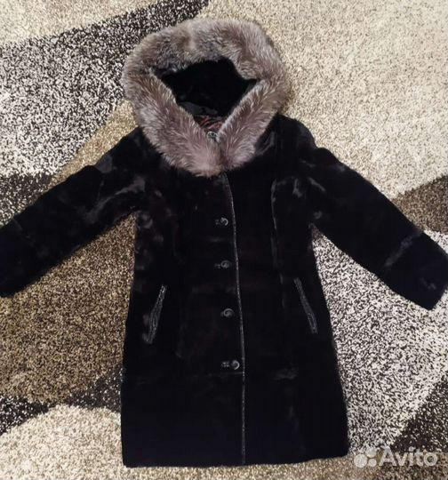 Шуба мутоновая с капюшоном