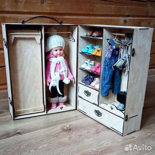 Мебель для кукол.Переносная гардеробная с кроватью