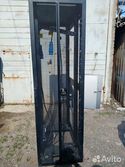 Серверный шкаф 42U HP