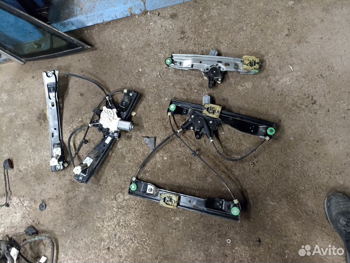 Стеклоподъёмник задний правый форд фокус 3