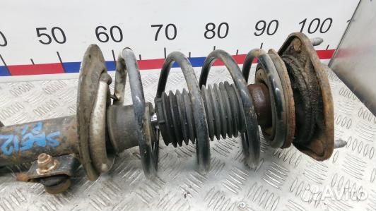 Стойка передняя левая volvo V40 VW (SBE12K501)