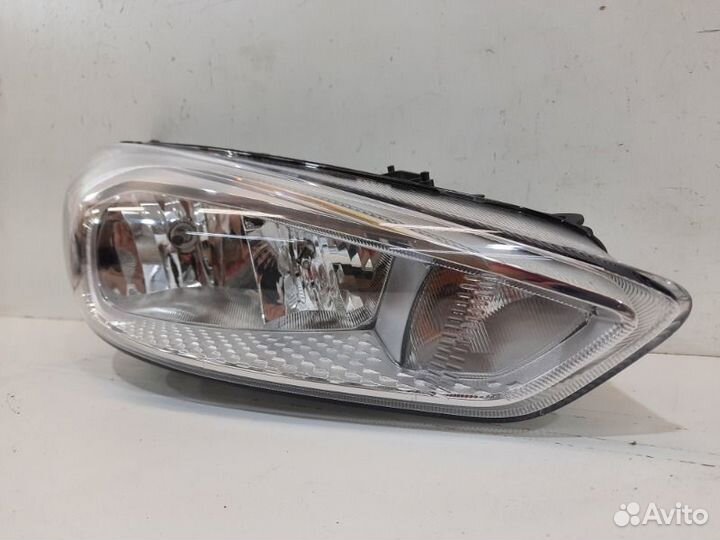 Фара передняя правая Ford Focus 3 2015-2019