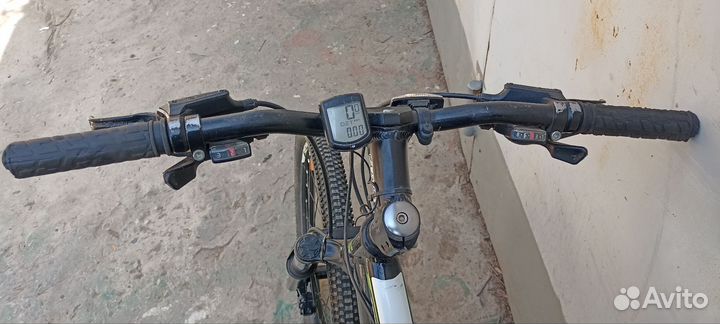 Велосипед Jamis 13 TrailX3 Gloss Black