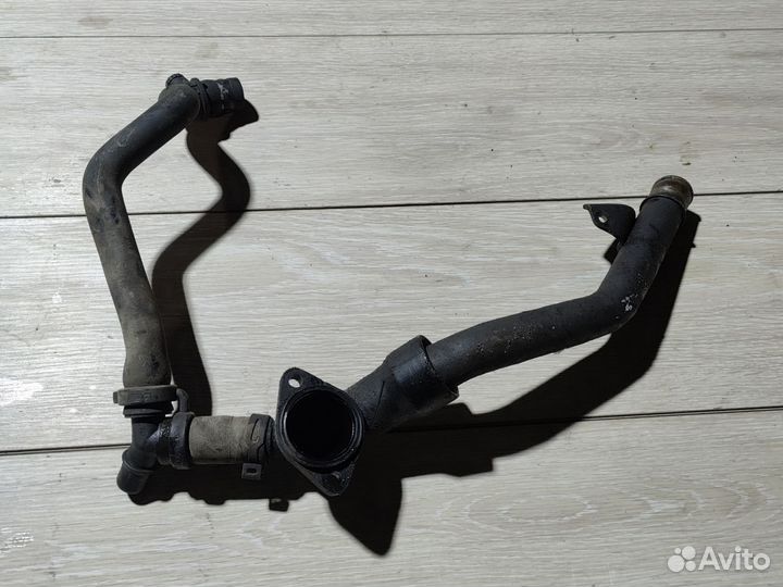 Патрубок системы охлаждения