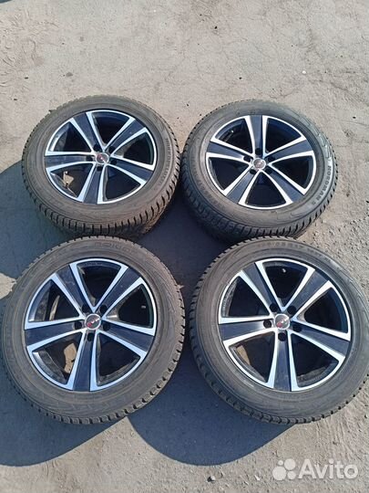 Колёса Volkswagen, Audi 235.55.R17. Италия