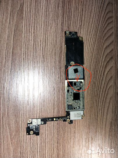 Материнская плата iPhone 7