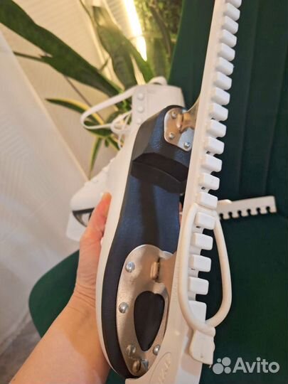 Коньки фигурные