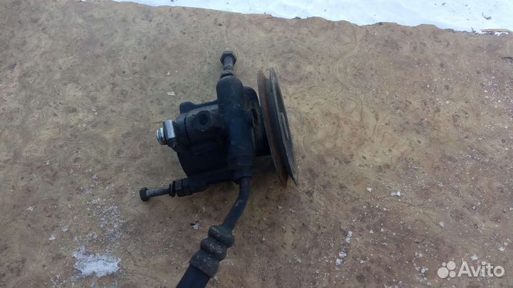 Насос гур клапанная крышка