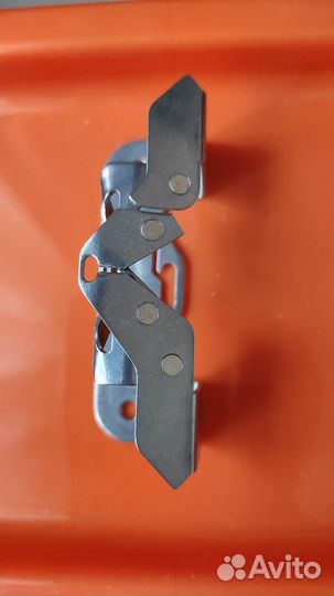 Челнок для двухфонтурного платинга