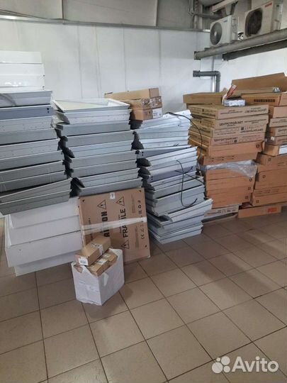 Светильник светодиодный потолочный встраиваемый