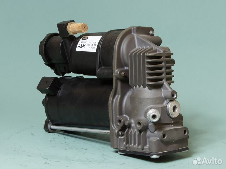 Компрессор пневмоподвески Range Rover L494