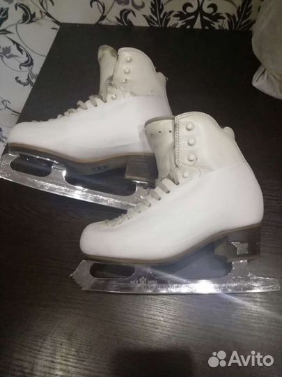 Фигурные коньки risport