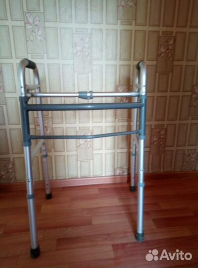 Ходунки для взрослых шагающие