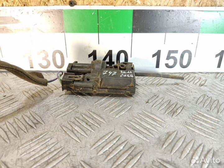 Замок лючка бензобака Renault Megane 2003 2009