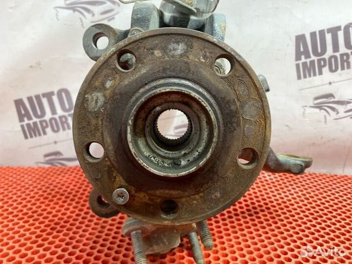 Кулак поворотный передний левый Volkswagen Tiguan